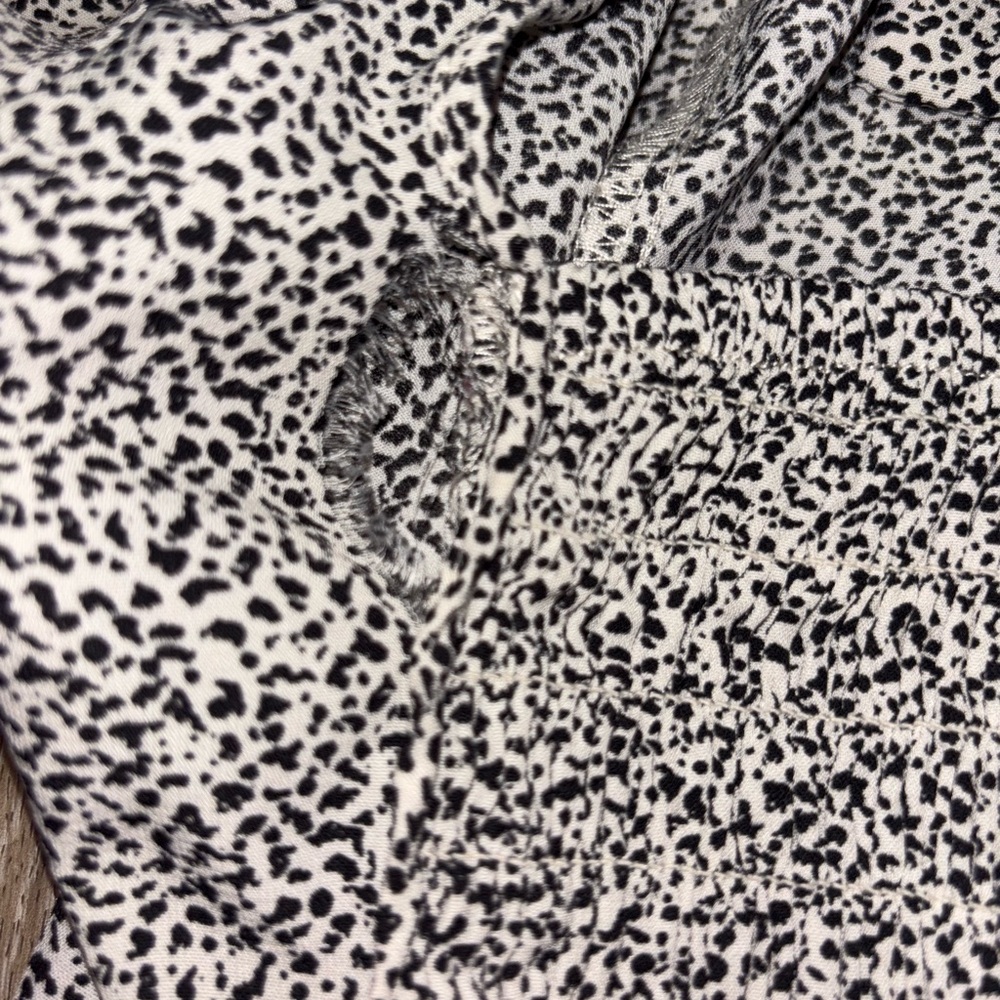 Sienna Sky Monochrome Patterned Top - Picture 6 of 6